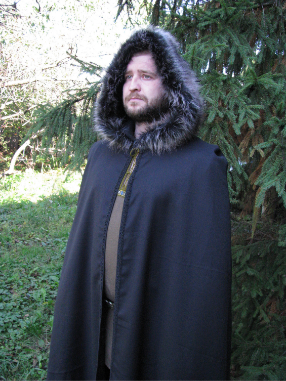 Wool hooded cloak with fur