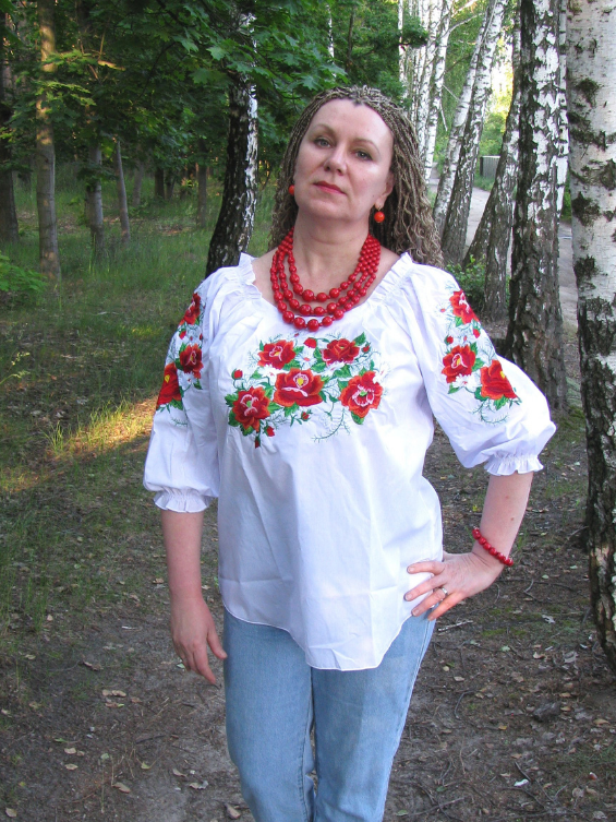 Embroidered blouse with puff sleeves