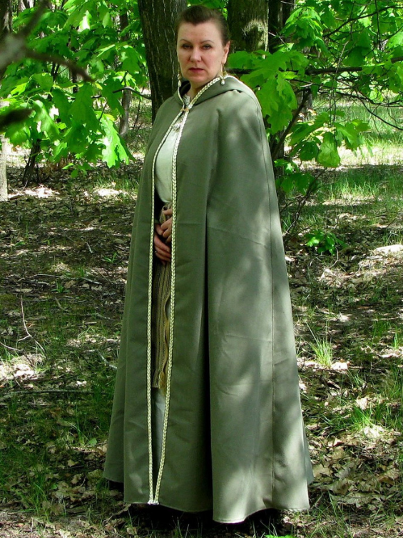 Blue Medieval hooded cape with green trim – EthnicGiftsByInna