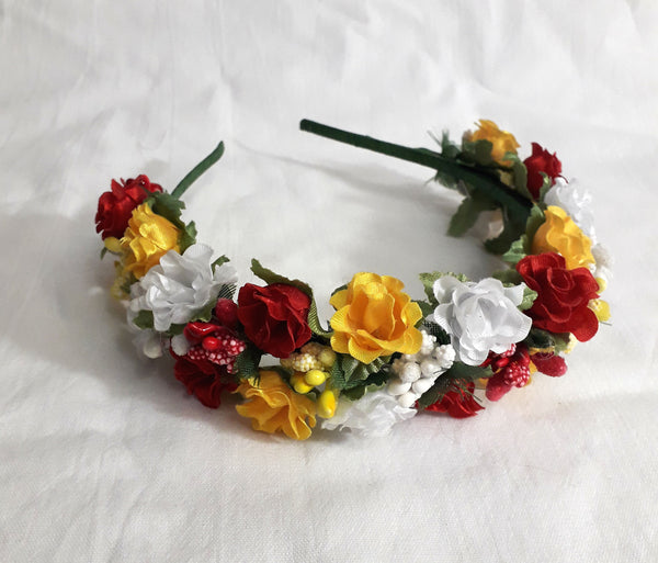 Ukrainian floral head wreath